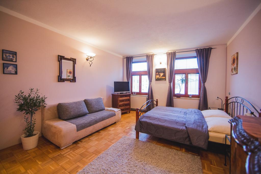 Penzion U Papousku Jindřichŭv Hradec Kültér fotó